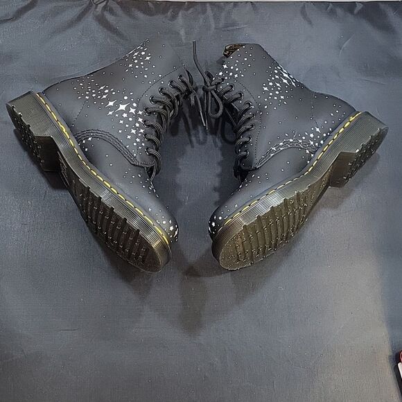 BRAND NEW 1460 PASCAL STARS LEATHER LACE UP BOOTS - Picture 14 of 16